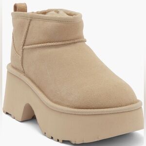 UGG®
Classic Ultra Mini
New Heights
Platform Boot (Women)(NWB)